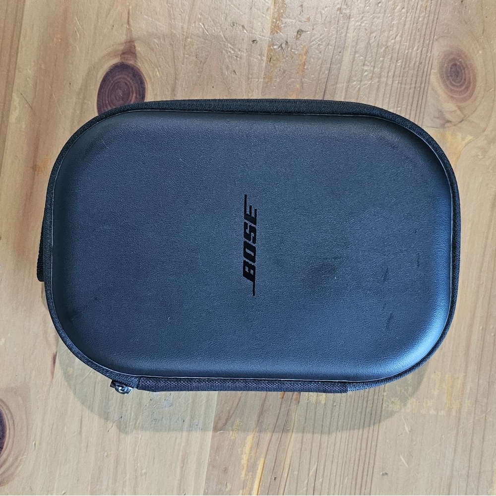 Bose - QuietComfort Wireless Noise Canceling Over-the-Ear Bluetooth Headphones